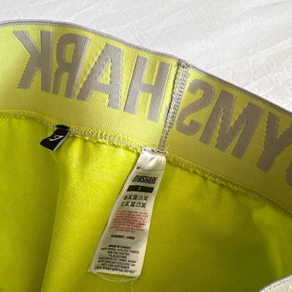 Gymshark Shorts - Picture 3 of 4